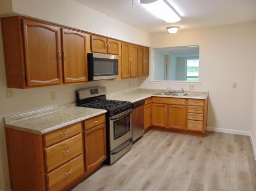 3614 Golden Hills Dr, Dallas TX  75241-3317 exterior