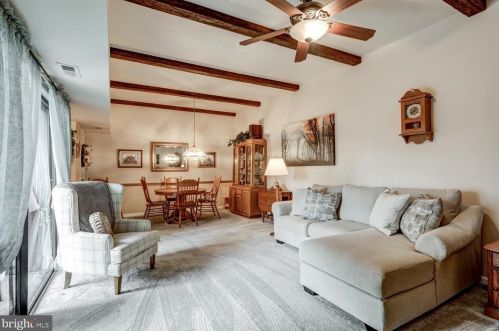 407 Valleybrook Dr, Lancaster PA 17601-4612 exterior