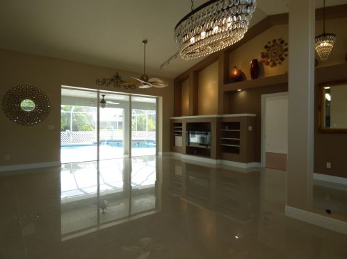 474 Carter Ave, Fort Pierce FL 34983-2999 exterior