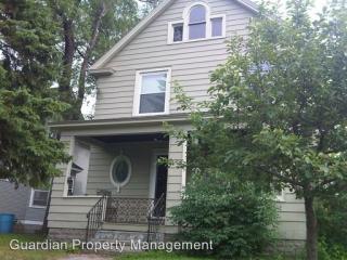 1278 Charles Ave, Saint Paul MN  55104-2516 exterior