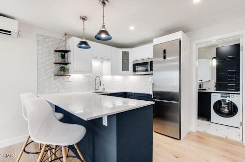 3713 Sunset Ln, Oxnard CA  93035-4133 exterior