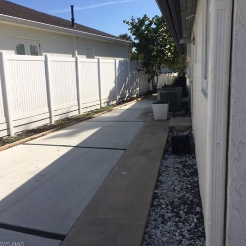 549 94th Ave, Naples, FL 34108-2444