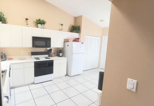 7561 Is Breeze Ter, Boynton Beach FL 33437-5402 exterior