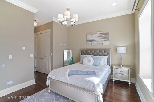 4471 Lk Park Ave, Chicago IL 60653-4510 exterior