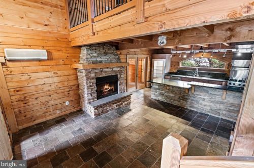 3432 Memorial St, Alexandria VA 22306-1548 exterior