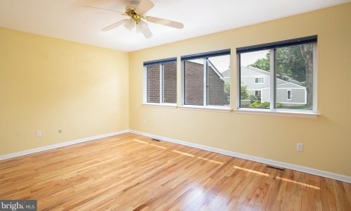 16 Cameron Ct, Princeton NJ 08540-3924 exterior