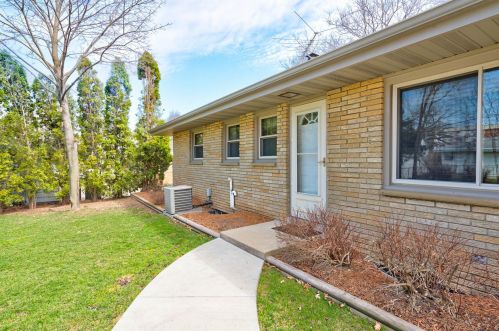 4963 19 St, Milwaukee WI 53209-5760 exterior