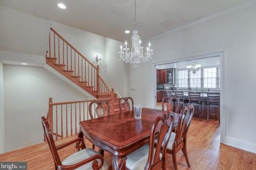 124 Bainbridge St, Philadelphia PA 19147-1866 exterior