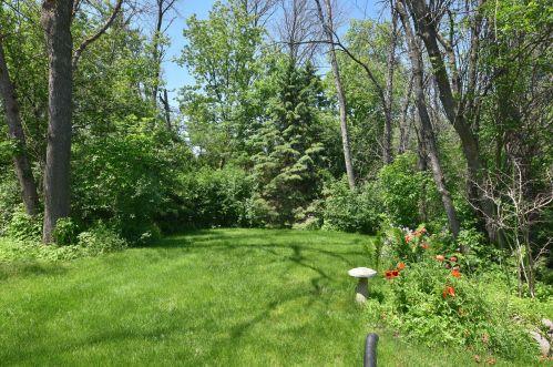 8449 Lake Dr, Milwaukee, WI 53217-2439