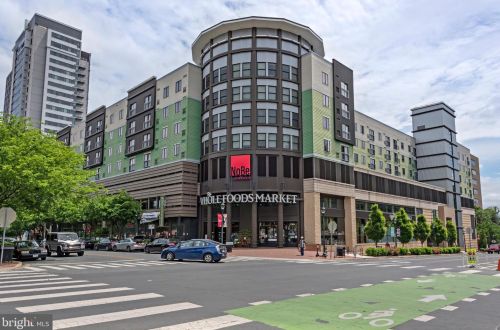 10272 Grosvenor Pl, Rockville MD 20852 exterior