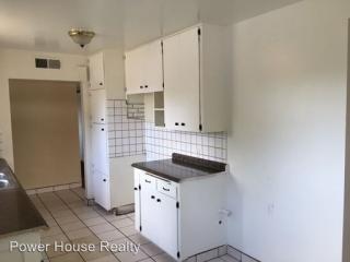 8514 Ponderosa Ave, Bakersfield CA  93306-6722 exterior