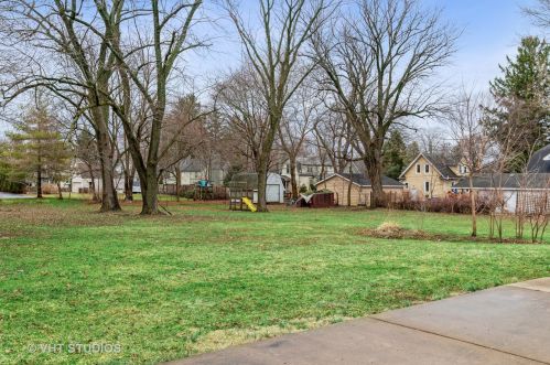 11 Dole Ave, Bull Valley IL 60014-5808 exterior