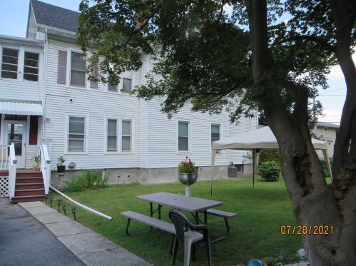 27 Orch Pl, Poughkeepsie NY 12601-1911 exterior