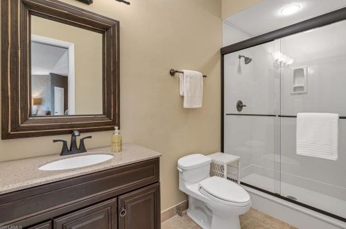 135 Edgemere Way, Naples FL 34105-7107 exterior