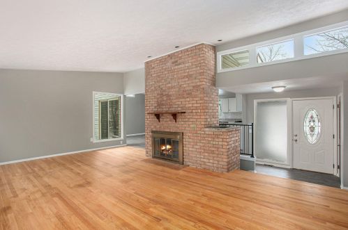 2161 Holliday Dr, Wyoming MI exterior