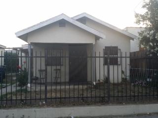 10605 Normandie Ave, Los Angeles CA  90044-1615 exterior