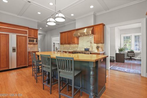 1 North St, Greenwich CT 06831-2701 exterior