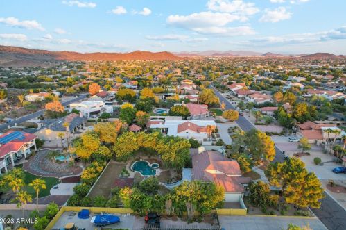 4822 Avenida Del Rey, Phoenix AZ  85083-2203 exterior