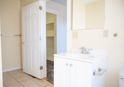 48 Morris St, Springfield MA 01105-2001 exterior