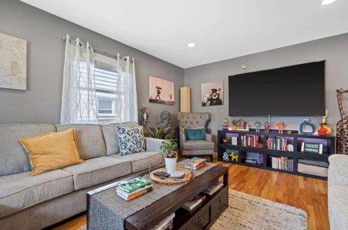 4800 Layton Ave, Milwaukee WI  53220-4144 exterior