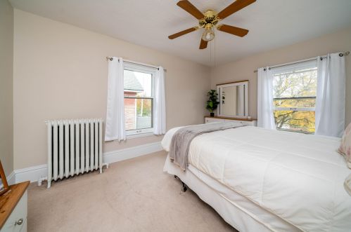 910 Davis St, Kalamazoo MI 49008-1195 exterior