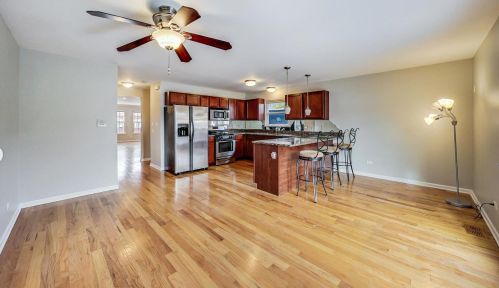 7329 Vernon Ave, Chicago IL 60653-3405 exterior