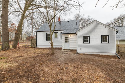 51 Ridgewood St, Kalamazoo MI  49001-4253 exterior