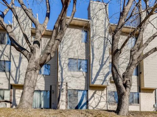 199 Bridlewood Dr, Saint Paul MN 55119-4669 exterior