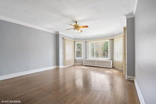 6710 Artesian Ave, Chicago, IL 60645-4614