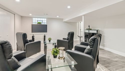 8748 Dorchester Ave, Chicago IL 60619-7010 exterior