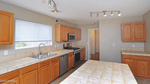 8517 Ramona Madera Ln, Tucson AZ  85747-5712 exterior