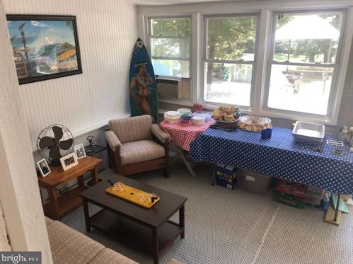 116 Lakeside Blvd, Trenton NJ 08610-1503 exterior