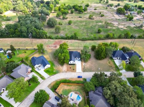 146 Bermuda Cir, Montgomery TX 77356-8205 exterior