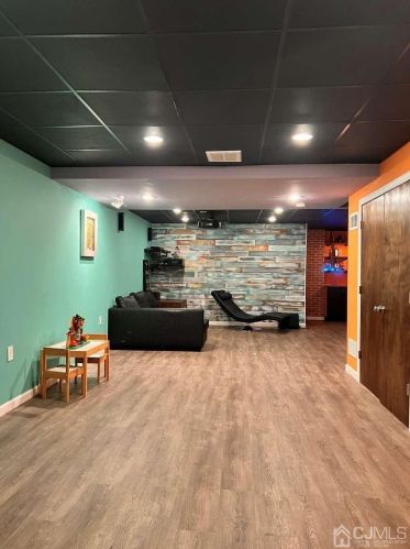 9 Edward Stec Blvd, Edison NJ 08837-7005 exterior