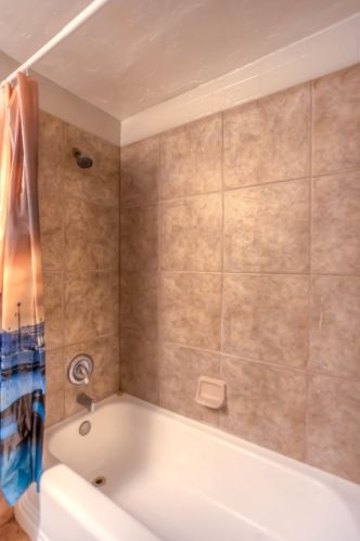 2525 Alvernon Way, Tucson AZ  85712-2421 exterior