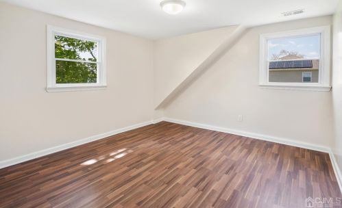 147 Fisher Ave, Piscataway NJ  08854-4830 exterior