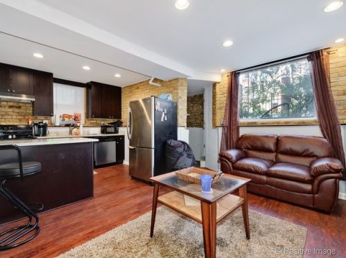 2620 Wilton Ave, Chicago IL 60657-2262 exterior