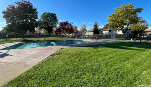 1493 Del Rio Cir, Concord CA  94518-4079 exterior