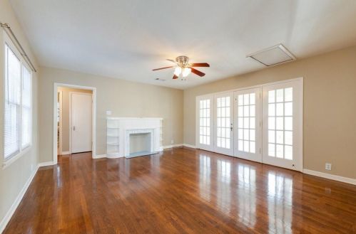 1017 Ellingson Ln, Austin TX  78751-4037 exterior