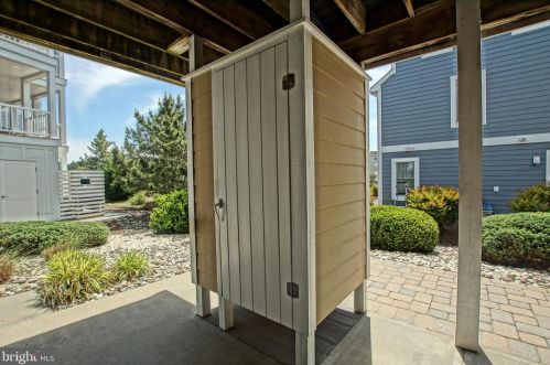 307 Cpe Shr Dr, Lewes DE 19958-3104 exterior