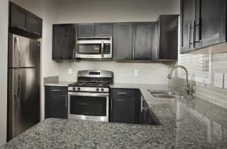 5385 Peachtree Dunwoody Rd, Atlanta GA  30342-2163 exterior