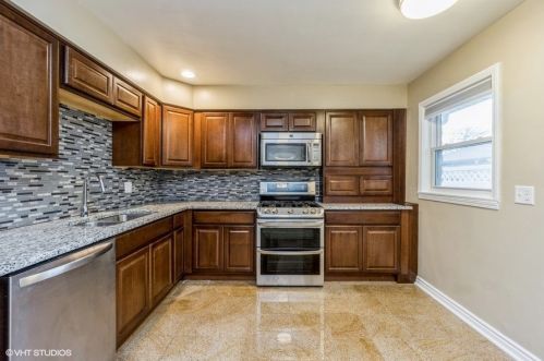 6300 Karlov Ave, Chicago IL 60652-3122 exterior