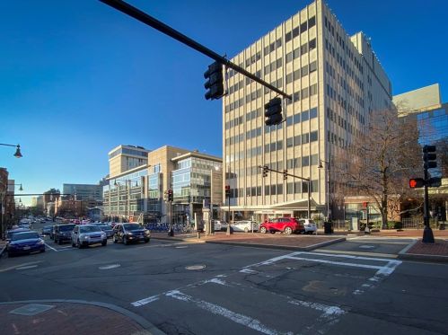 34 Hancock St, Boston MA 02114 exterior