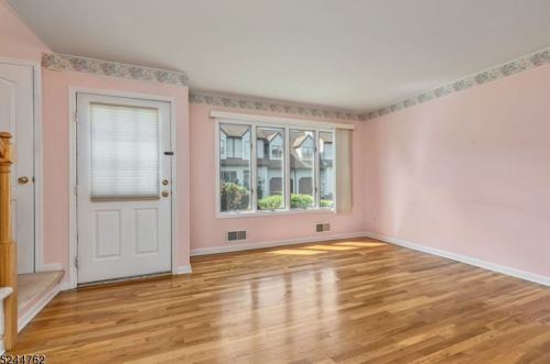 23 Village Park Ct, Scotch Plains, NJ 07076-1114