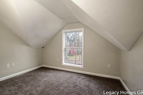 3125 6th St, Meskegon MI  49444-2844 exterior