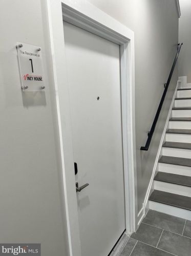 2240 2nd St, Philadelphia, PA 19133-0033