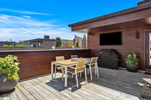 2026 Superior St, Chicago IL 60612-1313 exterior