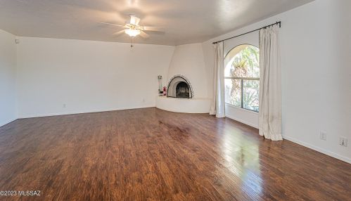 5925 Mina Vis, Tucson AZ 85718-4128 exterior