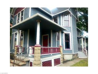 2963 Scranton Rd, Cleveland OH  44113-5321 exterior