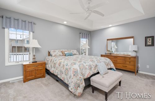 2036 Palmerton Ct, Grand Rapids MI 49505-7159 exterior